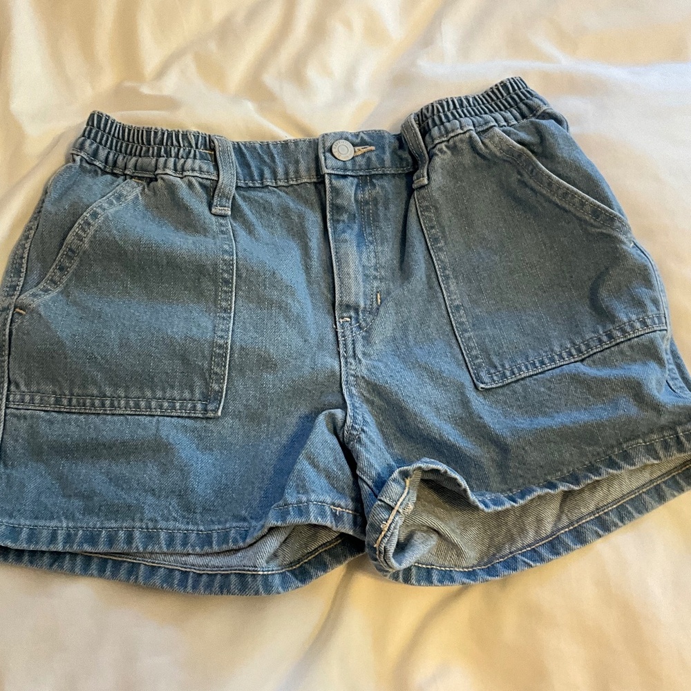 Girl’s Old Navy Denim shorts